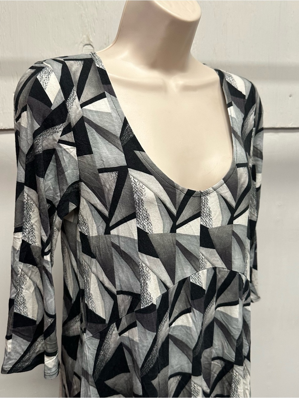 Salaam jersey knit shirt blouse geometric print black gray women’s small - Picture 3 of 7